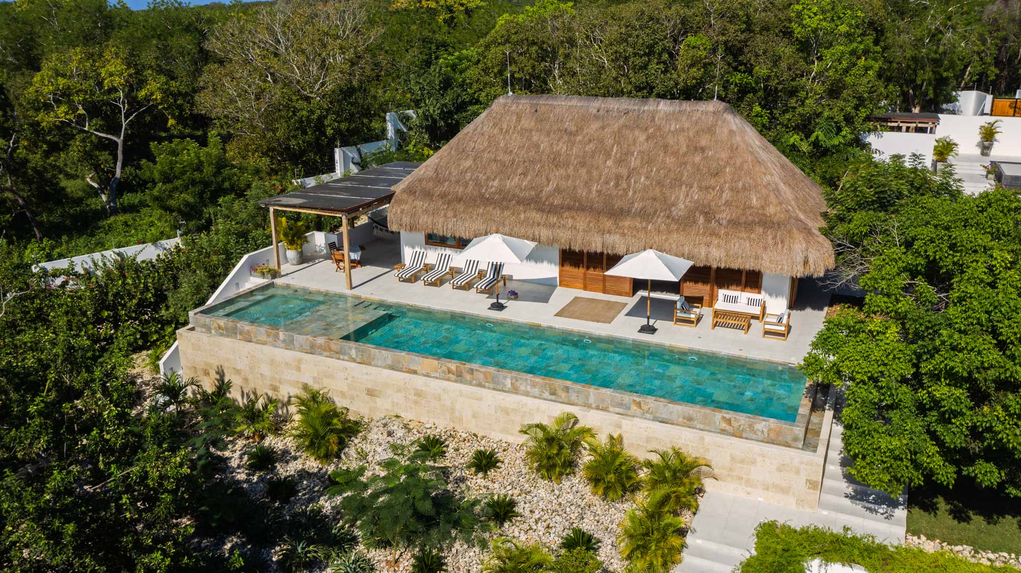 Overview of Casa Letty
