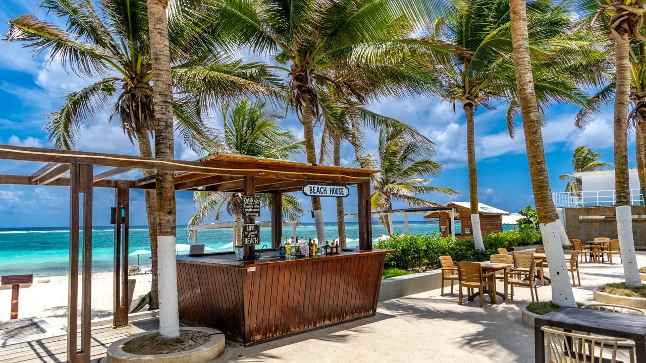 San Andrés Island | Beach extension